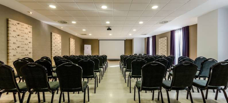 YIT塞维利亚迈雷纳大街酒店(Yit Vía Sevilla Mairena)图片