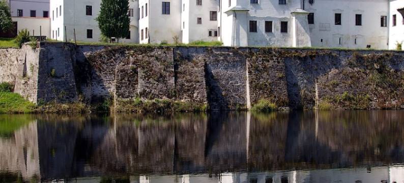 波德鲁奇露克维斯俱乐部公寓酒店(Club Rezidence Pod Lučí)图片