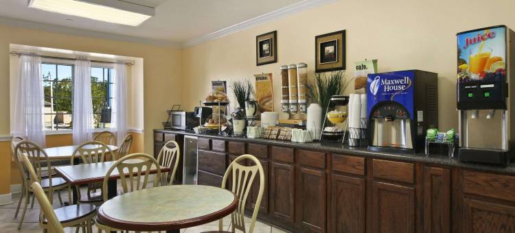 巴吞鲁日温德姆麦客达套房酒店(Microtel Inn & Suites by Wyndham Baton Rouge)图片