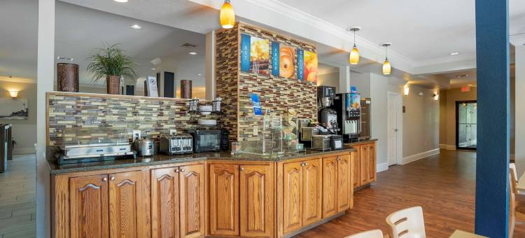 沃库拉贝斯特韦斯特优质套房酒店(Best Western Wakulla Inn  Suites)图片