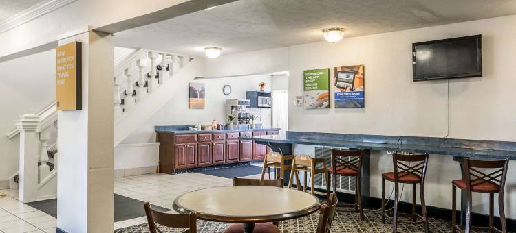 美洲最佳价值旅馆艾奇伍德(Americas Best Value Inn Edgewood, MD)图片