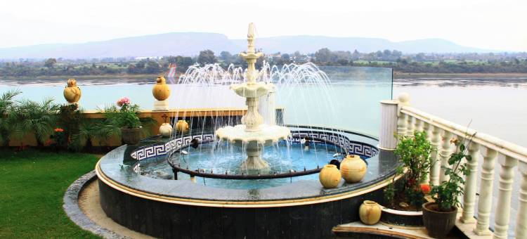 树屋纳尔马德河畔度假村水疗中心(TreeHouseNarmade A Riverfront Resort Spa)图片