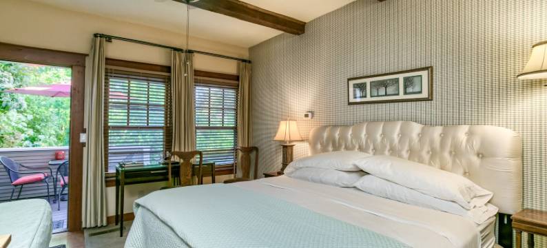 金铃花的美人酒店(A Cowslip's Belle Inn)图片