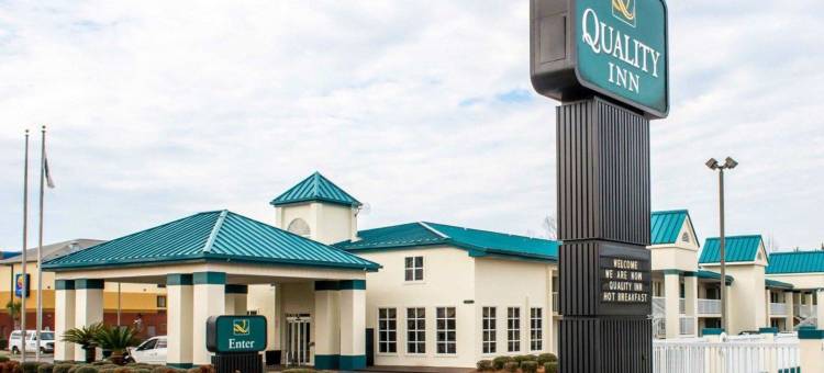 奇普利I-10出口120凯艺酒店(Quality Inn Chipley I-10 at Exit 120)图片