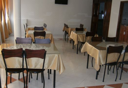 Hostal Fevilamir Hotel Overview