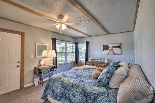 “鹅卵石小屋” - 距离德特雷尔湖10英里!(Cobblestone Cottage 10 Mi to Pomme de Terre!)