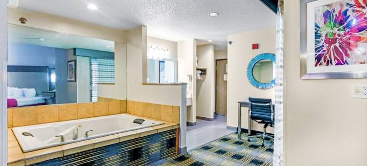 杰克逊呗盟套房酒店(Baymont by Wyndham Jackson)图片