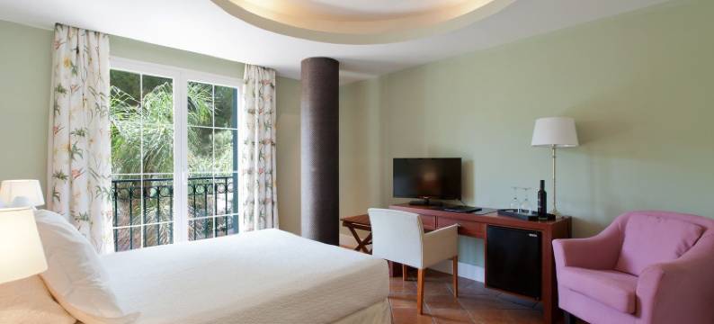 勒斯洛特-加龙省斯酒店(Hotel MR les Rotes)图片