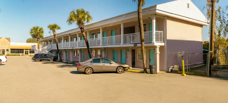 OYO默特尔比奇国王高速公路酒店(OYO Hotel Myrtle Beach Kings Hwy)图片