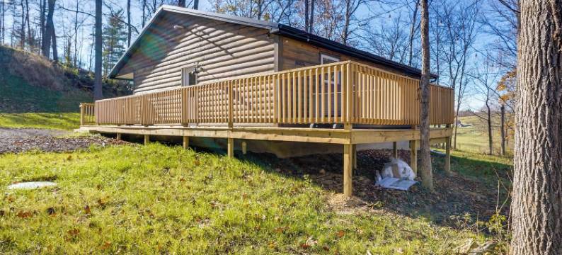 宁静的洛根度假屋，带热水浴缸和观星穹顶(Serene Logan Retreat w/ Hot Tub & Stargazing Dome)图片