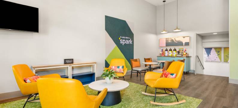 伊甸草原希尔顿Spark酒店(Spark by Hilton Eden Prairie)图片