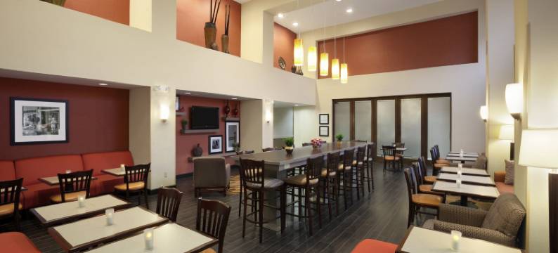 康罗I-45号北欢朋套房酒店(Hampton Inn & Suites Conroe I-45 North)图片