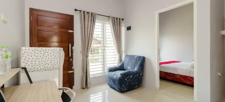 红多兹酒店@巨港惹兰德曼勒巴拉亚(RedDoorz @ Jalan Demang Lebar Raya Palembang)图片