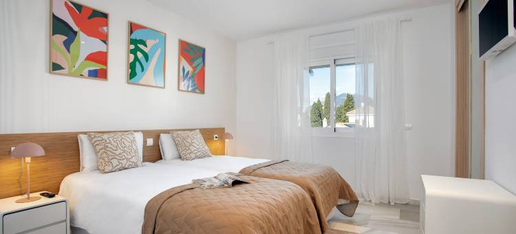 Exclusive 2BD apartment with private terrace in Marbella. Royal Gardens图片