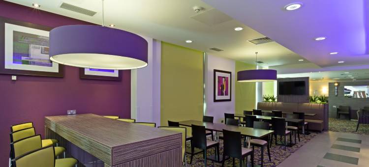 Holiday Inn Express 哈洛(Holiday Inn Express HARLOW by IHG)图片