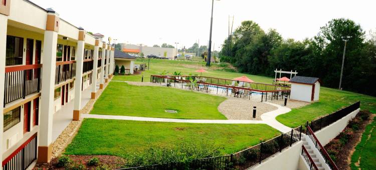 红顶套房酒店-柯玛斯阿森斯(Red Roof Inn & Suites Commerce - Athens)图片