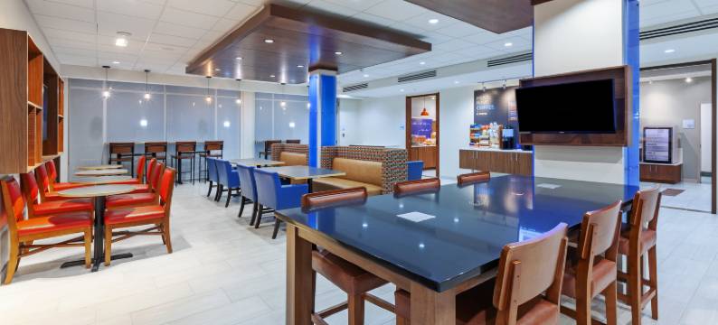奥瓦索洲际智选假日套房酒店 - 塔尔萨东北(Holiday Inn Express & Suites TULSA NORTHEAST - OWASSO by IHG)图片
