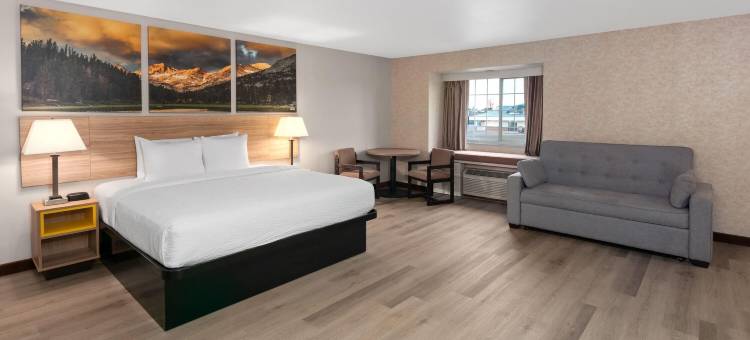 艾尔威海兹/斯波坎机场戴斯套房酒店(Days Inn & Suites by Wyndham Spokane Airport Airway Heights)图片