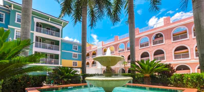 韦斯顿镇中心米兹纳广场，劳德代尔堡(Mizner Place at Weston Town Center, Fort Lauderdale)图片