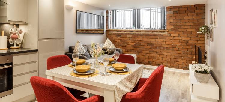 Mezzanine Apt   Free Parking   Near Bradford Centre   Leeds图片