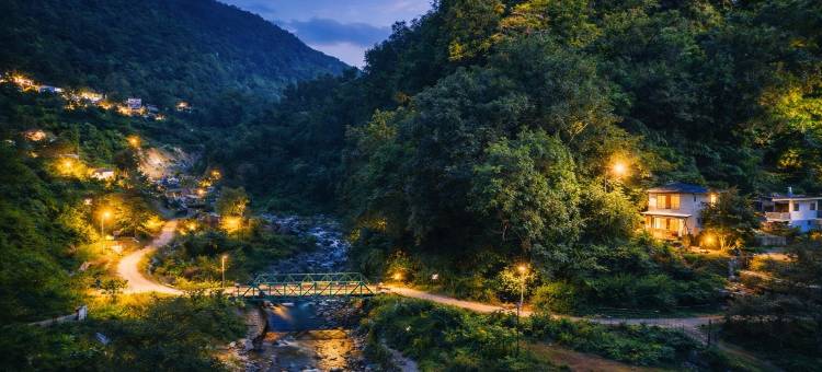 河畔度假村 - 凯因奇达姆(Cabana Riverside Resort - Kainchi Dham)图片