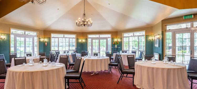 陶波怀拉凯度假酒店(Wairakei Resort Taupo)图片