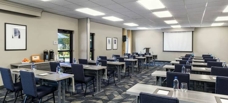 纳透马斯萨克拉门托机场万怡酒店(Courtyard Sacramento Airport Natomas)图片