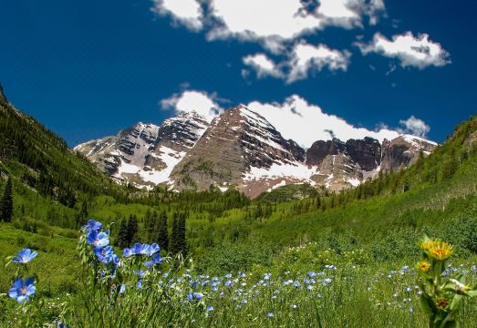 Exceptional Vacation Home in Snowmass Village 2 Bedroom CondoHotel Overview