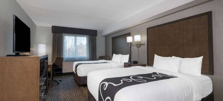 安克雷奇机场拉昆塔温德姆套房酒店(La Quinta Inn & Suites by Wyndham Anchorage Airport)图片
