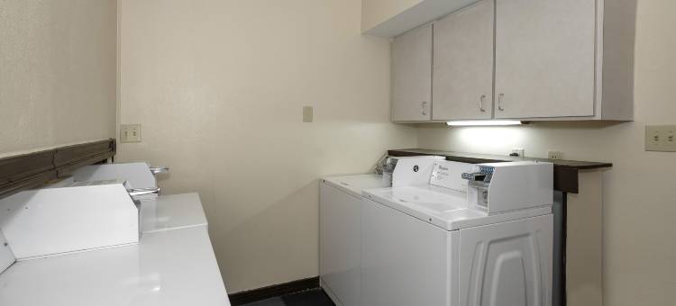 杰克森维尔红顶套房酒店(Red Roof Inn & Suites Jacksonville, NC)图片