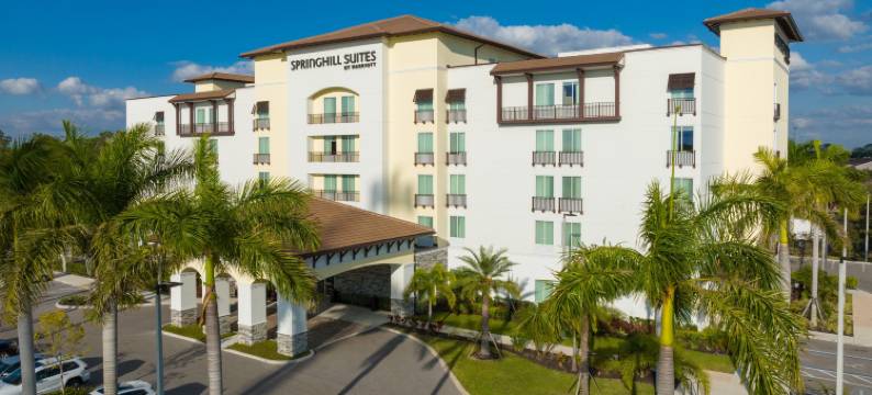埃斯特罗迈尔斯堡万豪SpringHill Suites酒店(SpringHill Suites Fort Myers Estero)图片