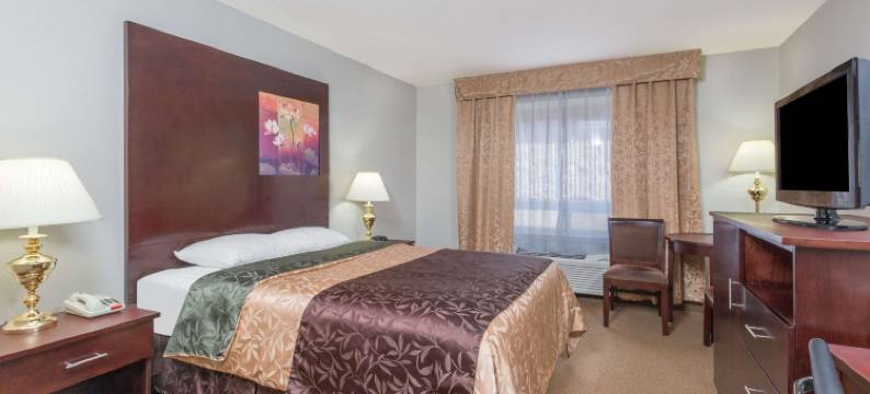 因尼斯费尔速8酒店(Super 8 by Wyndham Innisfail)图片