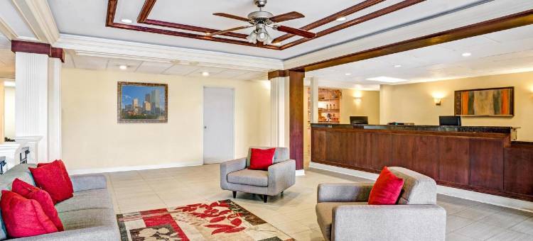 亚特兰大机场东品质套房酒店(Quality Suites Atlanta Airport East)图片