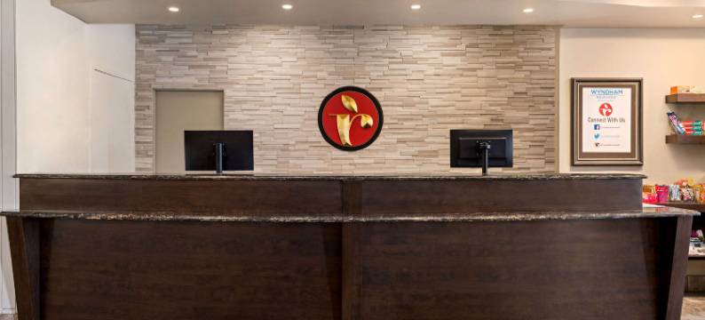 康沃尔华美达酒店(Ramada by Wyndham Cornwall)图片