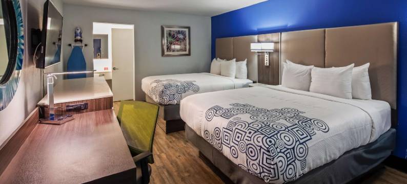 萨克拉门托加州博览会贝斯特韦斯特SureStay Plus酒店(SureStay Plus Hotel by Best Western Sacramento Cal Expo)图片