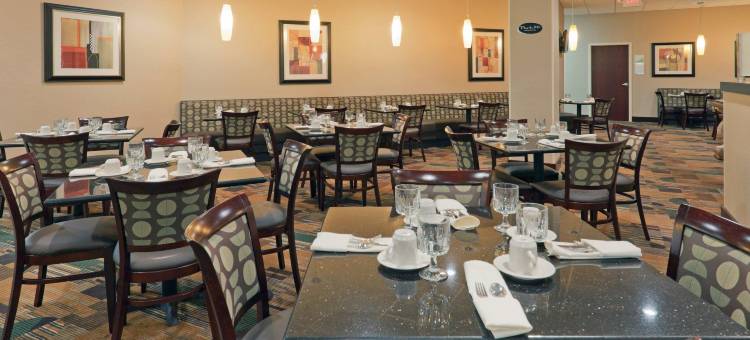 曼斯费尔德市中心品质酒店和套房(Quality Inn & Suites Downtown Mansfield)图片