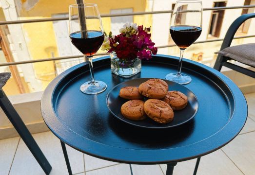 Cozy Snuggle- 2Min to Beach, 6Min Walk to Old Town Hotel Overview