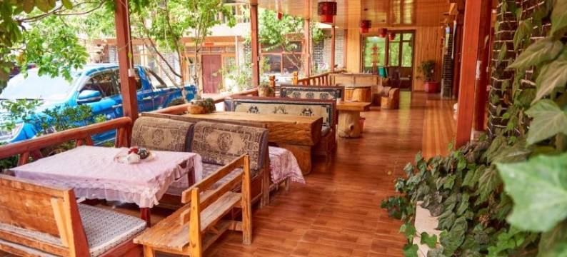 雪山阁客栈(东环线1号分店)图片