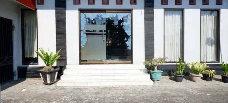 红多兹Plus酒店-近甲亮库苏马体育场(RedDoorz Plus Near Stadion Wijaya Kusuma)图片