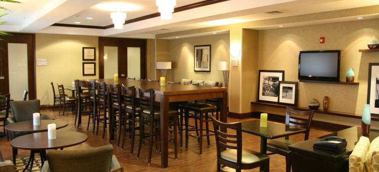 北不伦瑞克/新不伦瑞克欢朋酒店(Hampton Inn North Brunswick/New Brunswick)图片