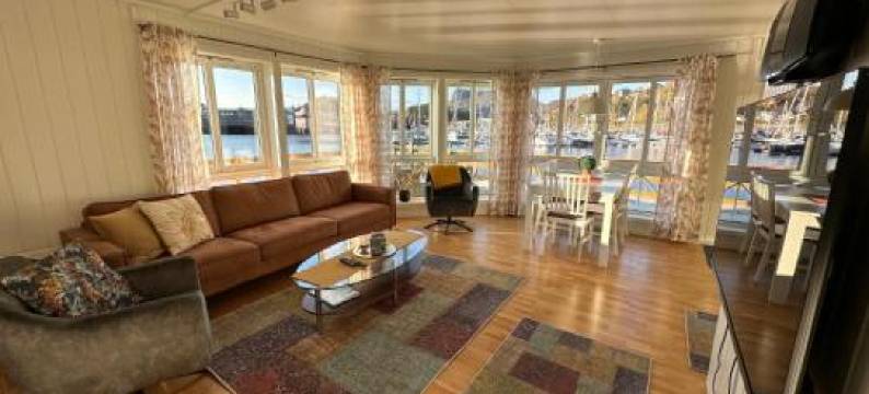 罗弗敦渔民公寓(Lofoten Rorbuer)图片