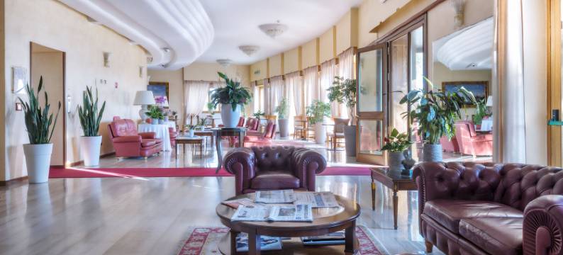 阿斯图拉宫酒店(Astura Palace Hotel)图片