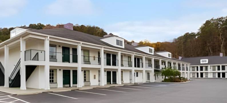 克利夫兰呗盟套房酒店(Baymont by Wyndham Cleveland)图片