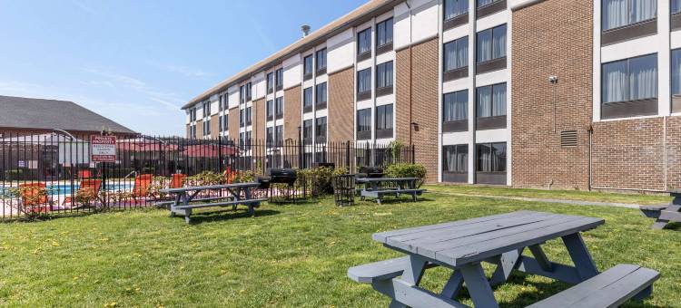 阿伯丁舒适套房酒店-靠近阿伯丁试验场(Comfort Inn & Suites Aberdeen)图片