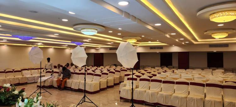 拉米特莱提鲁帕提酒店(Ramee Guestline Tirupati)图片