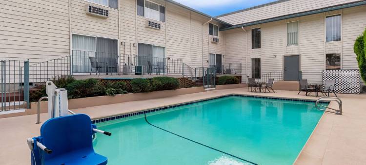 温哥华品质酒店及套房 - 黑泽尔戴尔(Quality Inn & Suites Vancouver - Hazel Dell)图片