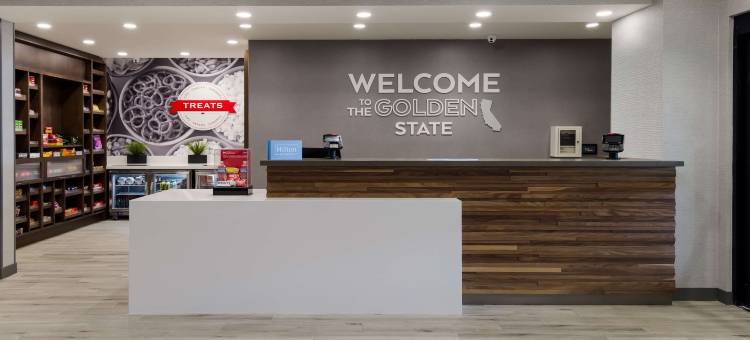 汉普顿康科德(Hampton Inn by Hilton Concord)图片