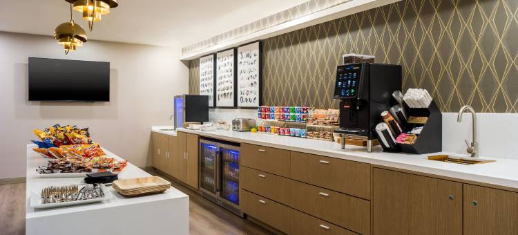 安大略机场德尔塔酒店(Delta Hotels Ontario Airport)图片