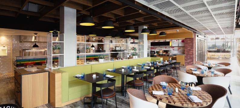 迪拜南雅乐轩酒店(Aloft Dubai South, A Marriott Hotel)图片