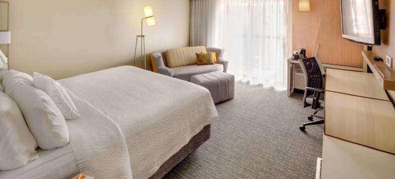 圣路易斯机场/地球城万怡酒店(Courtyard St. Louis Airport/Earth City)图片